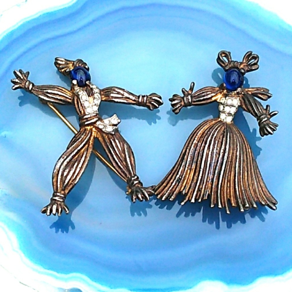 '40s TRIFARI 925 RinTinTin & Nenette Figural Set